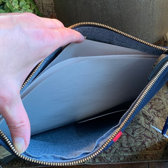 Authentic CLARE V Suede leather/leather strap zip top clutch/Crossbody - Picture 8 of 15